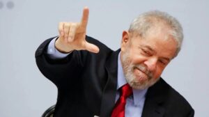 Brasil fica mais pobre em relação ao mundo e acende alerta sobre produtividade