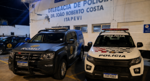 Dois criminosos são presos após roubo de carga de R$ 106 mil em Itapevi